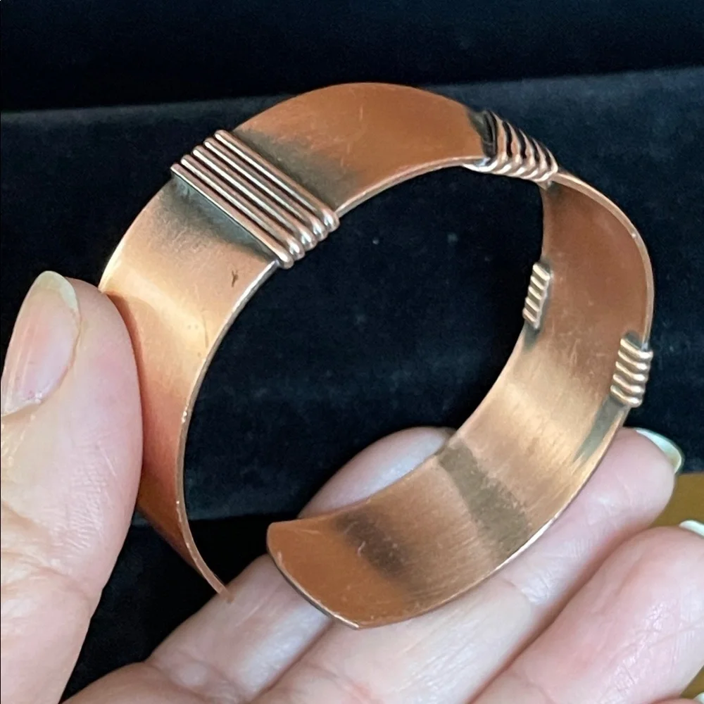 Sophisticated Copper and Black Bracelet